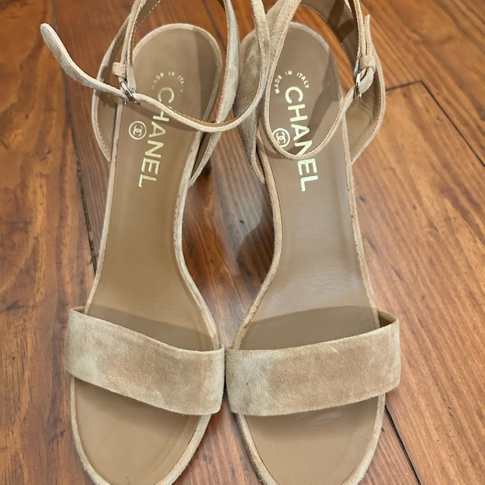 CHANEL Beige Suede Heeled Sandals
